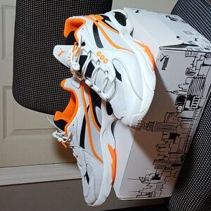 Puma running shoes NYC RS